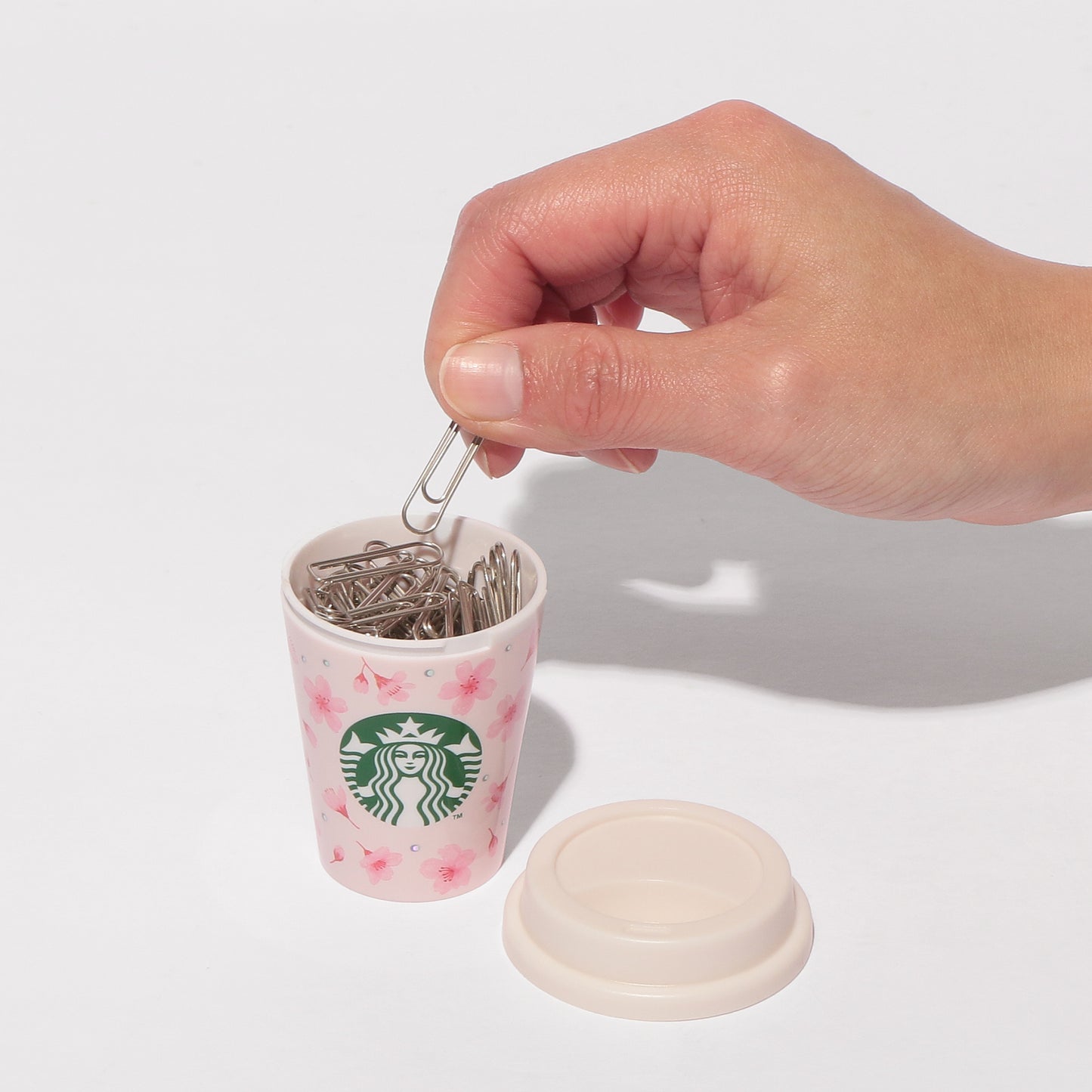https://asset.menu.starbucks.co.jp/public/sku_images/4524785618558/4524785618558_7.jpg