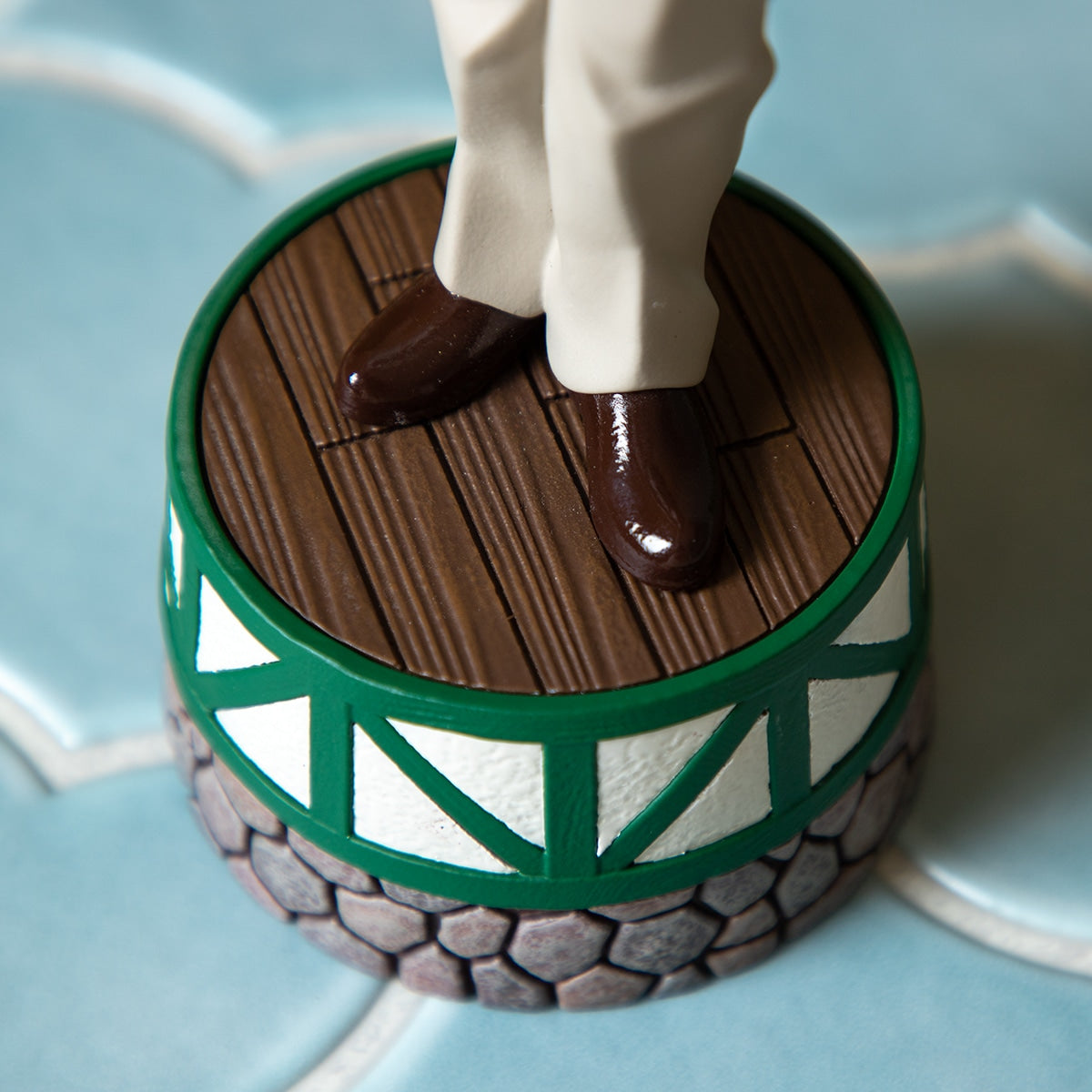 صندوق موسيقى "همس القلب" على شكل شخصية البارون - استوديو جيبلي