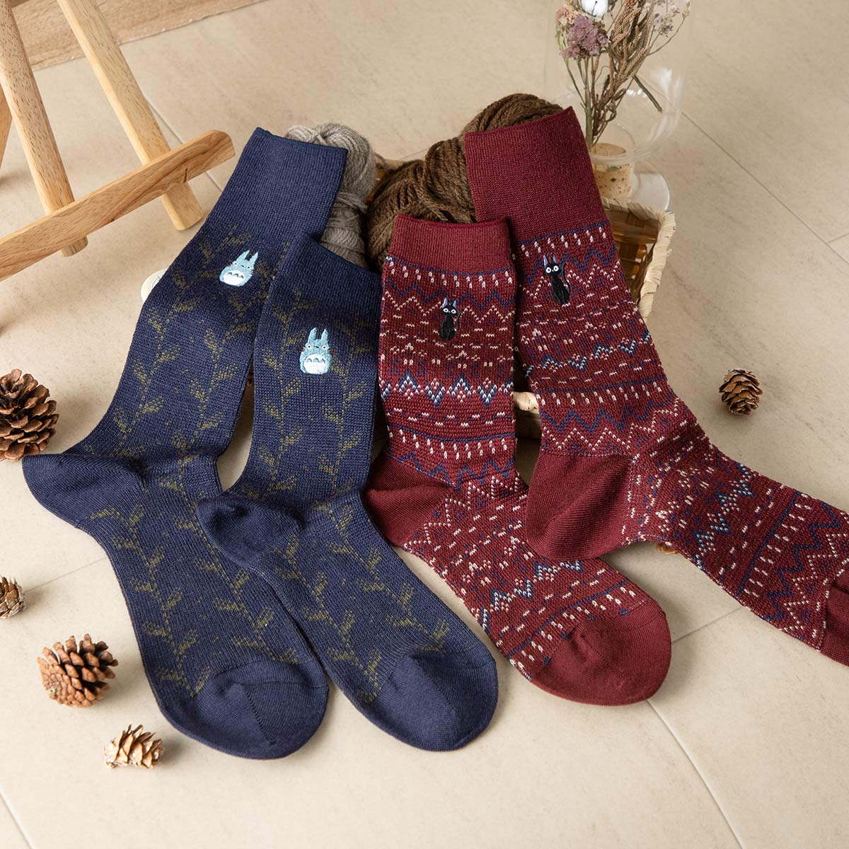 Kiki's Delivery Service knitted socks (wine red) - Studio Ghibli