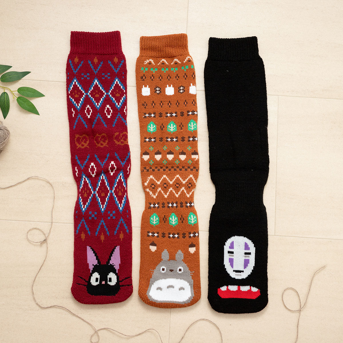 Spirited Away Blanket Socks Black 22-26cm