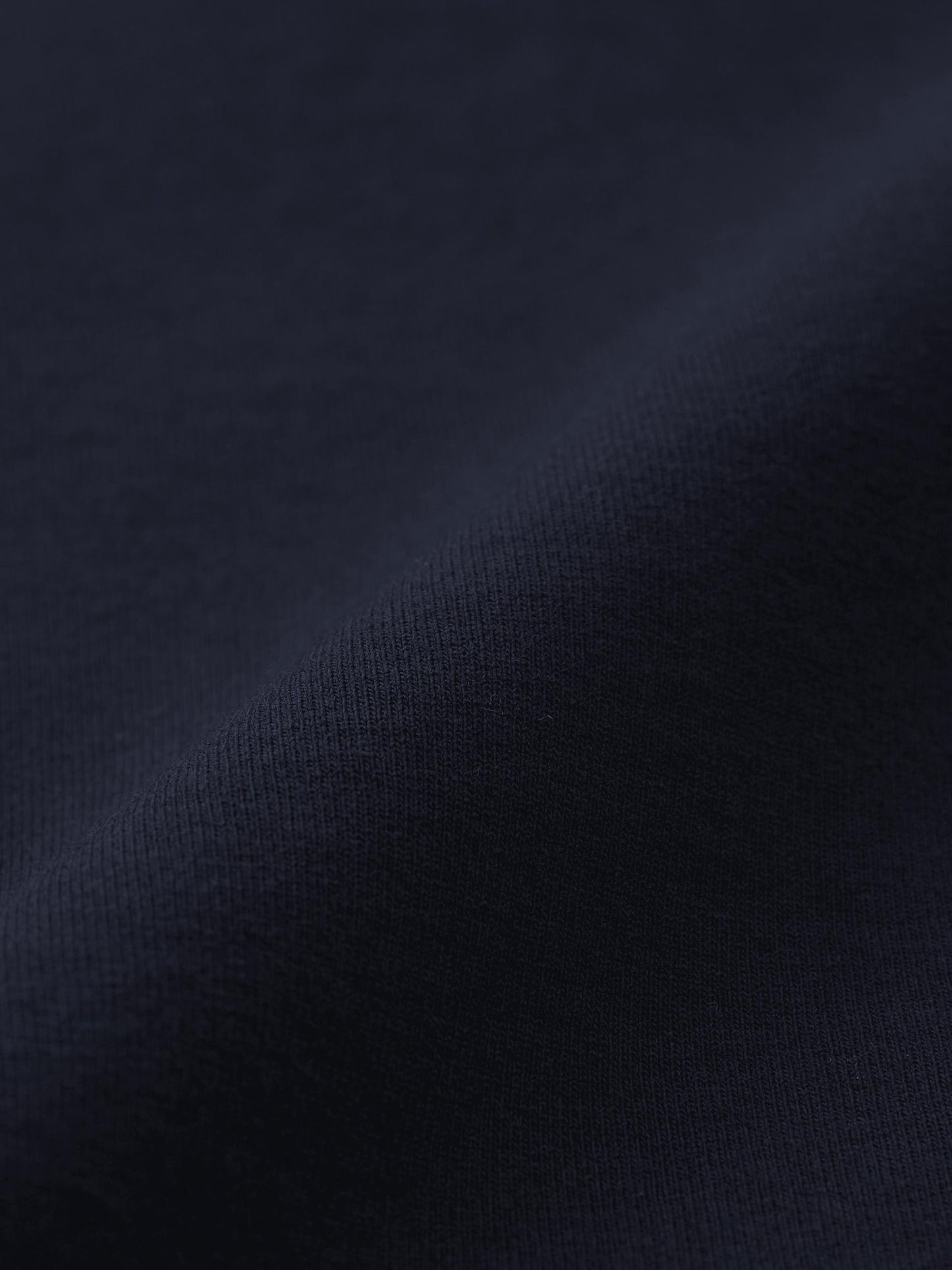 https://image.uniqlo.com/GU/ST3/AsianCommon/imagesgoods/359614003/sub/goods_359614003_sub81_3x4.jpg