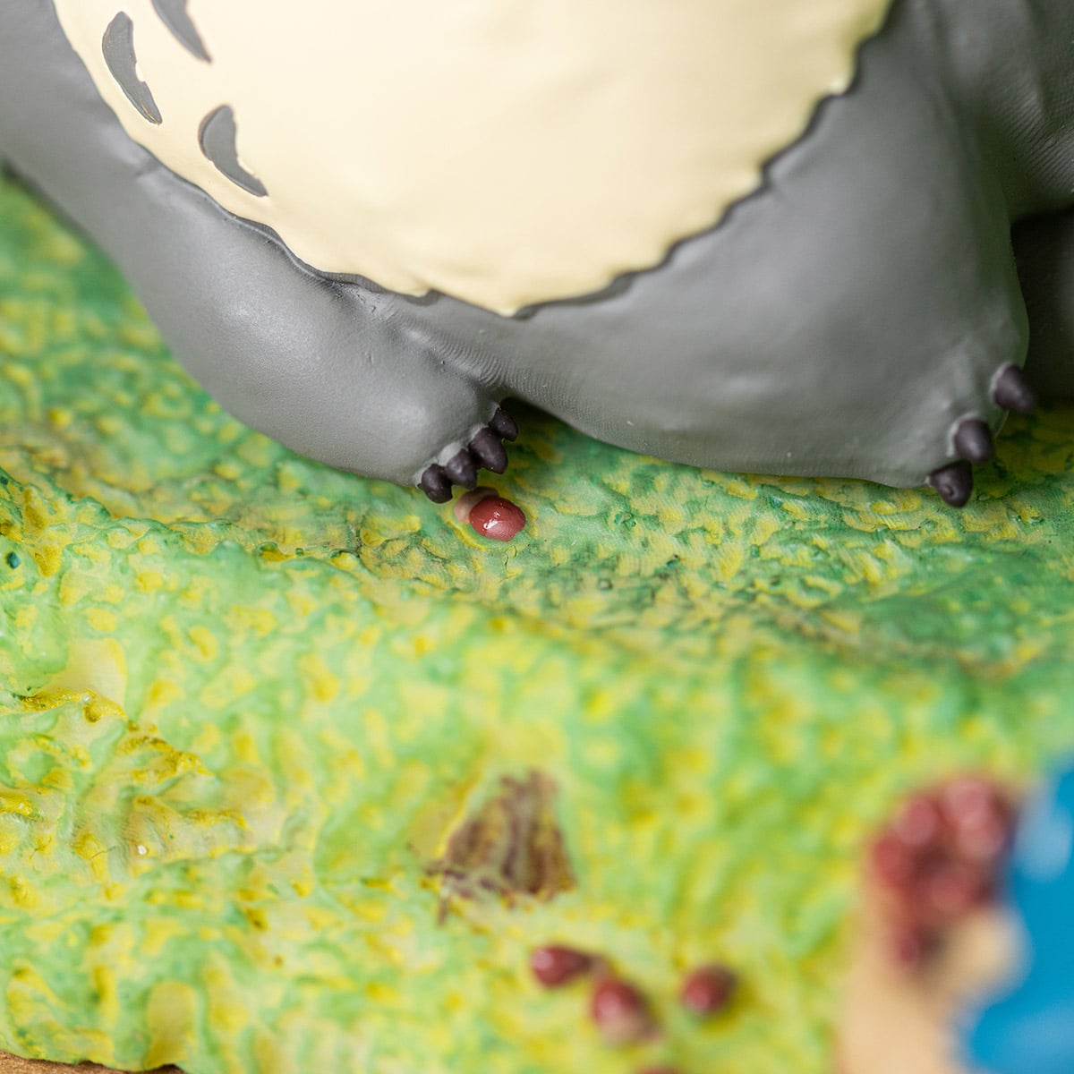 My Neighbor Totoro Diorama Pen Stand with Paperweight 4990593563371