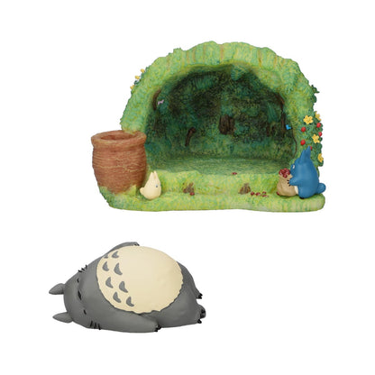 My Neighbor Totoro Diorama Pen Stand with Paperweight 4990593563371