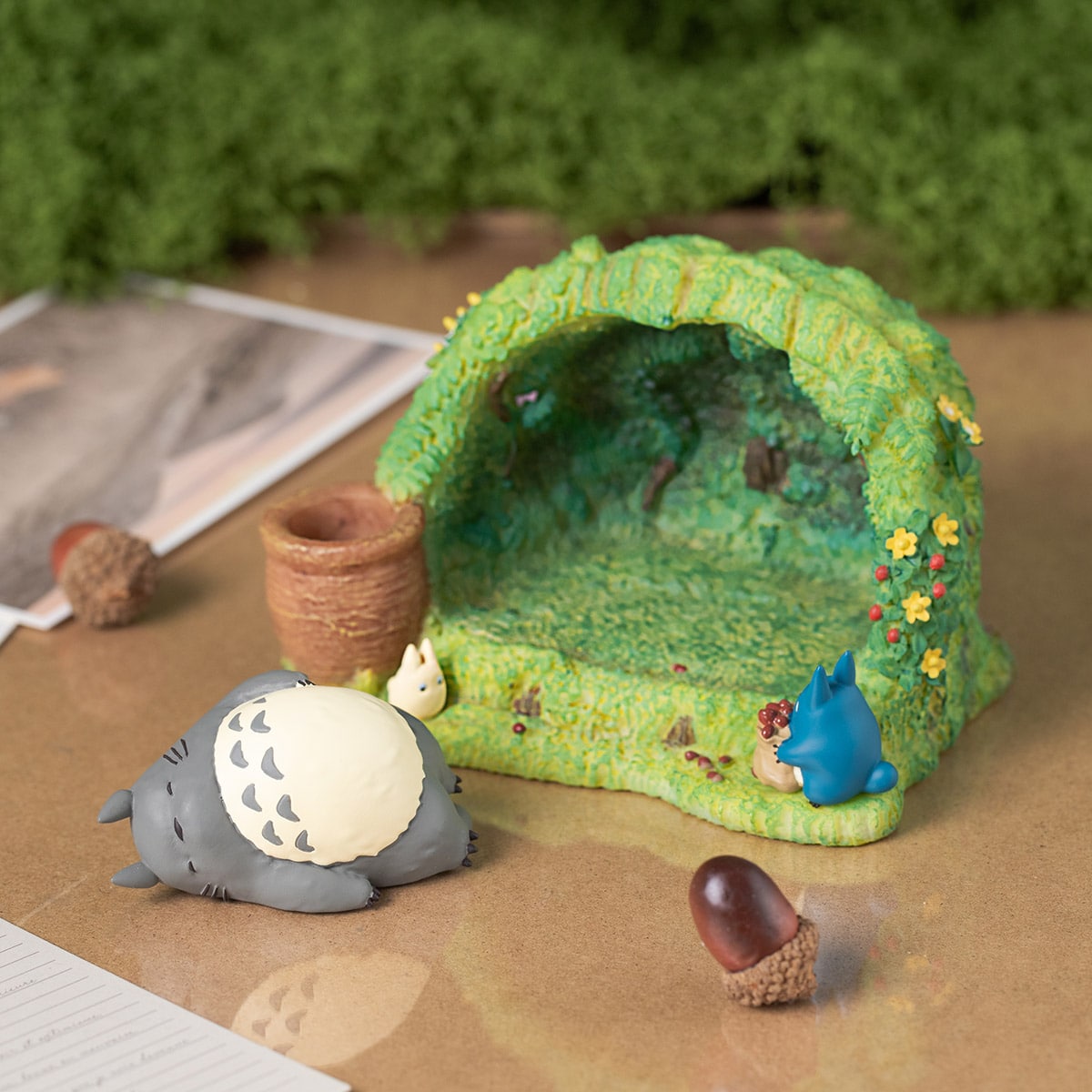 My Neighbor Totoro Diorama Pen Stand with Paperweight 4990593563371