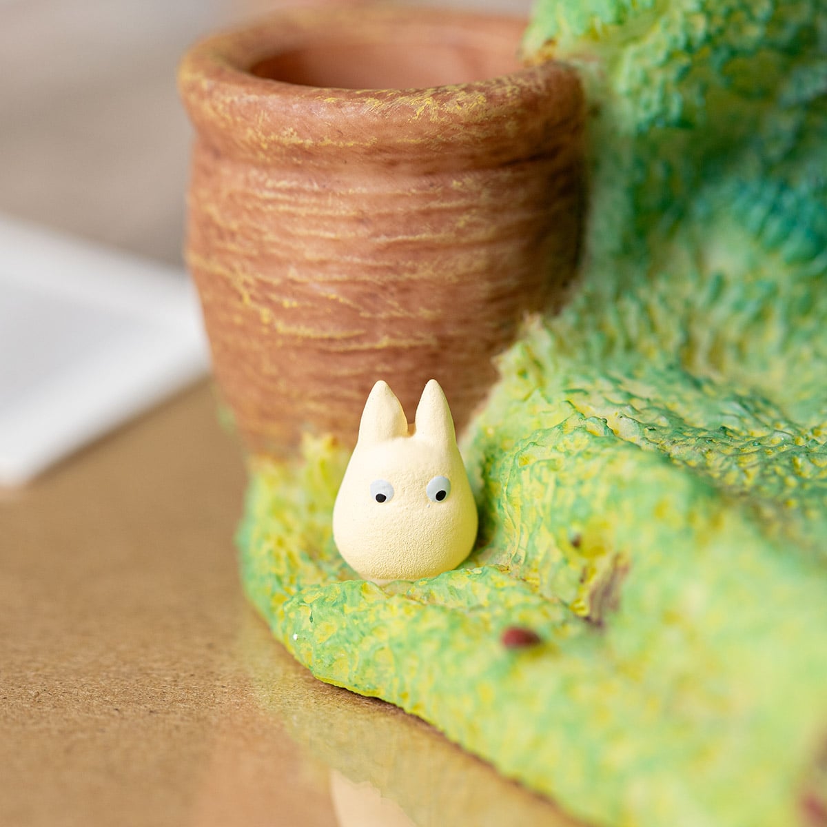 My Neighbor Totoro Diorama Pen Stand with Paperweight 4990593563371