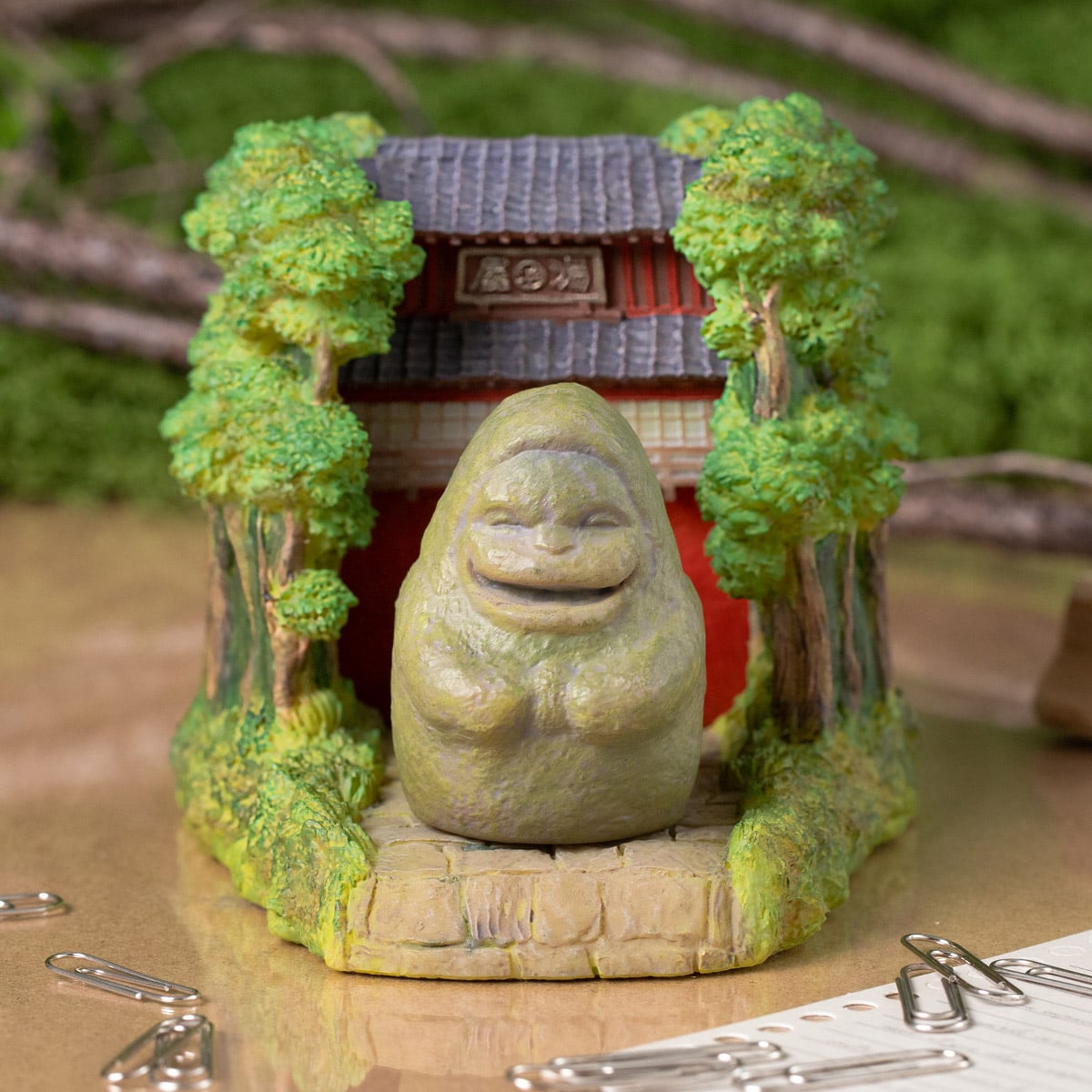 Donguri Republic Spirited Away Stone Statue Tunnel Diorama Tray 4990593563388