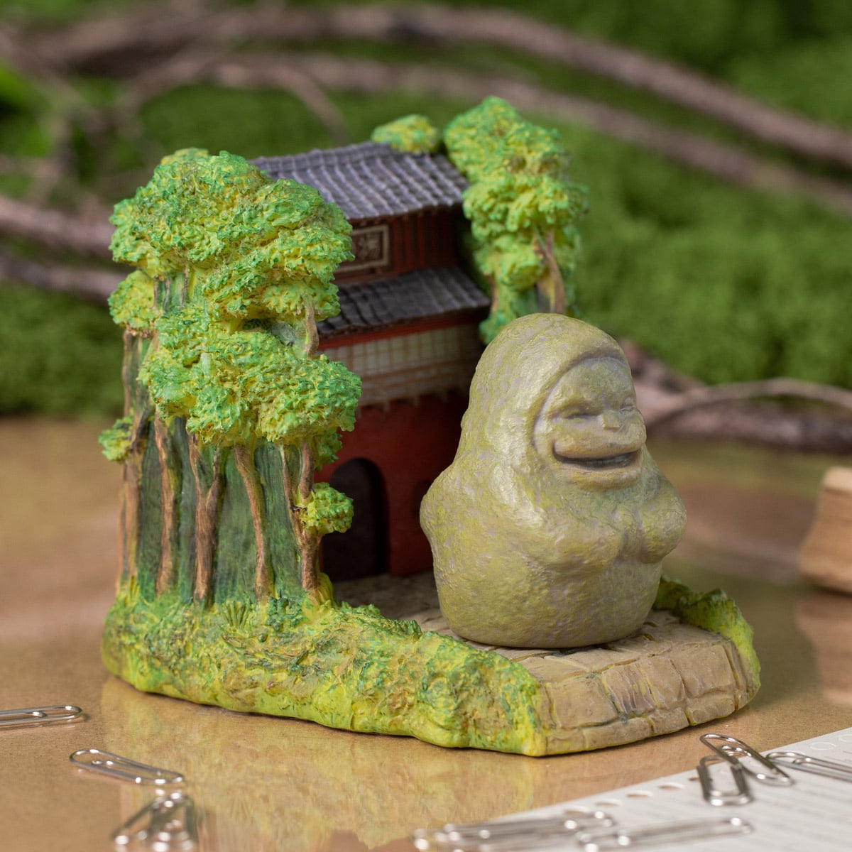 Donguri Republic Spirited Away Stone Statue Tunnel Diorama Tray 4990593563388