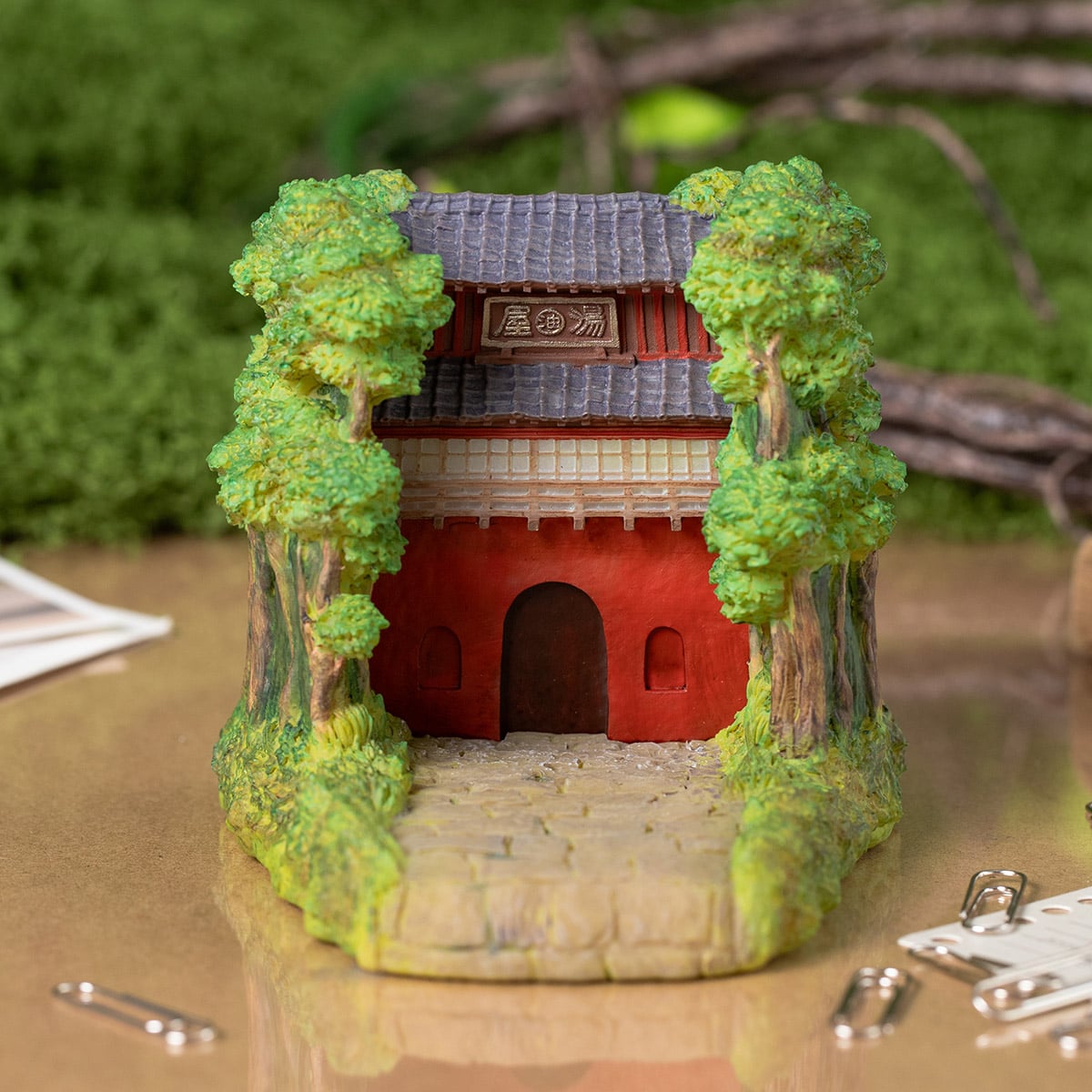 Donguri Republic Spirited Away Stone Statue Tunnel Diorama Tray 4990593563388