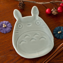 قم بتحميل الصورة في عارض الصور، My Neighbor Totoro Ceramic Bean Plate Big Totoro - Studio Ghibli
