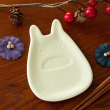 قم بتحميل الصورة في عارض الصور، My Neighbor Totoro Ceramic Bean Plate Small Totoro - Studio Ghibli