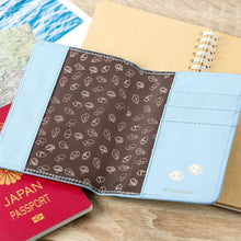 قم بتحميل الصورة في عارض الصور، Ghibli My Neighbor Totoro Leather Passport Case - Ghibli Studio