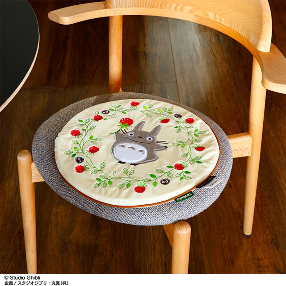 My Neighbor Totoro Wild Strawberry Wreath Round Seat Cushion