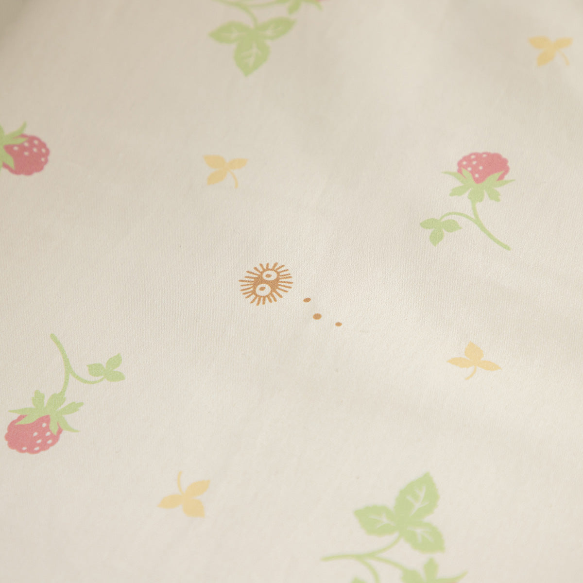 My Neighbor Totoro Baby Futon 10-Piece Set Strawberry Picking