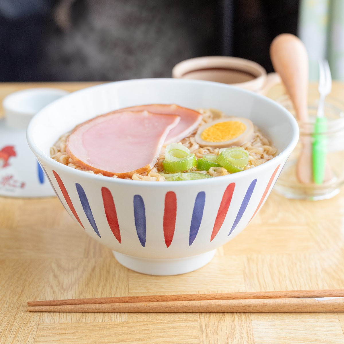 Ponyo on the Cliff by the Sea Lidded Ramen Bowl
