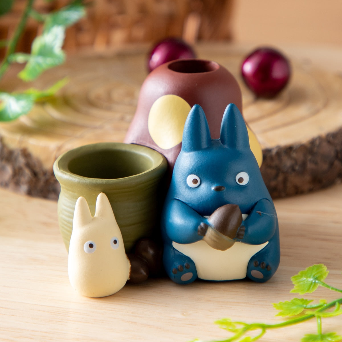 My Neighbor Totoro Medium and Small Totoro Stamp Stand 4970381493905