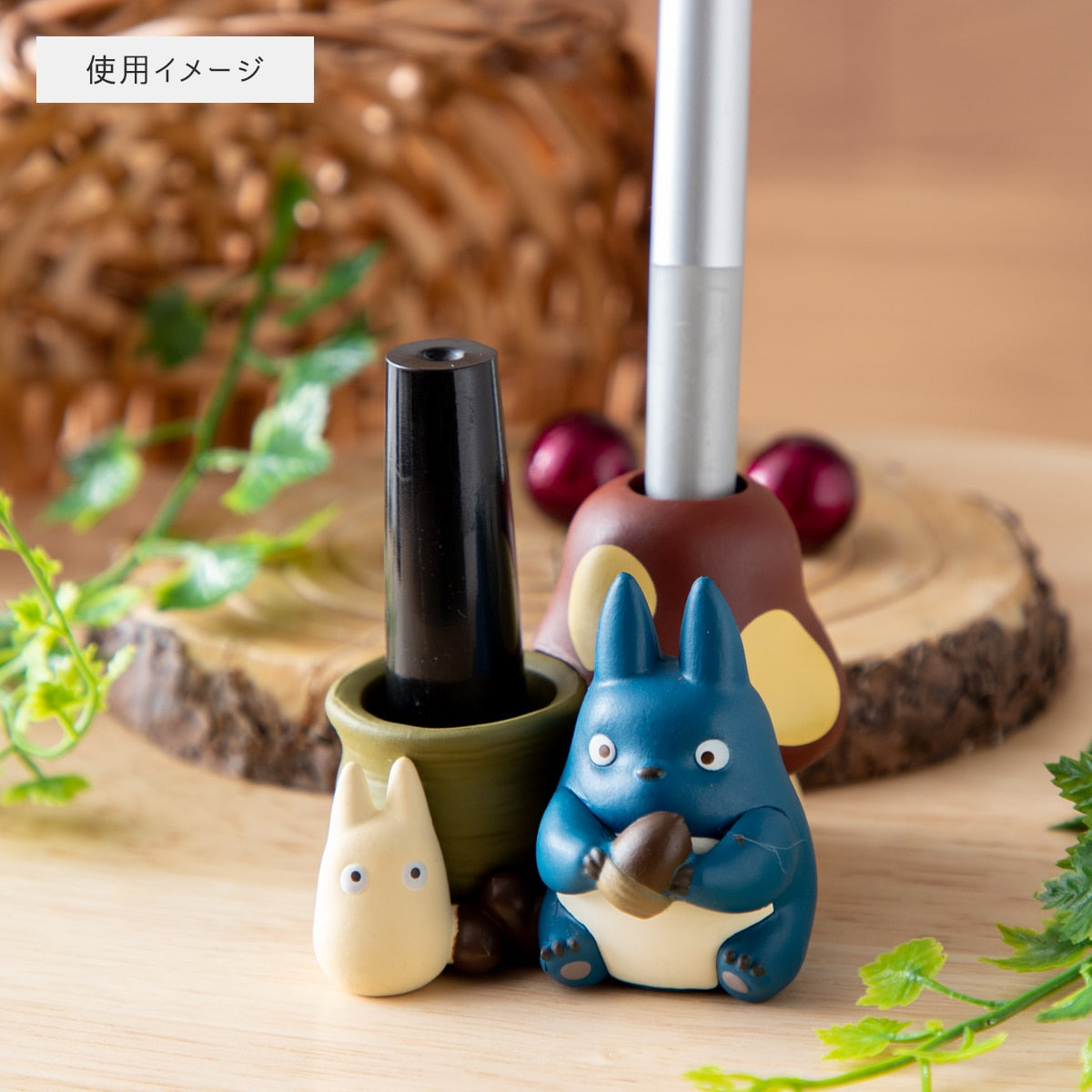 My Neighbor Totoro Medium and Small Totoro Stamp Stand 4970381493905