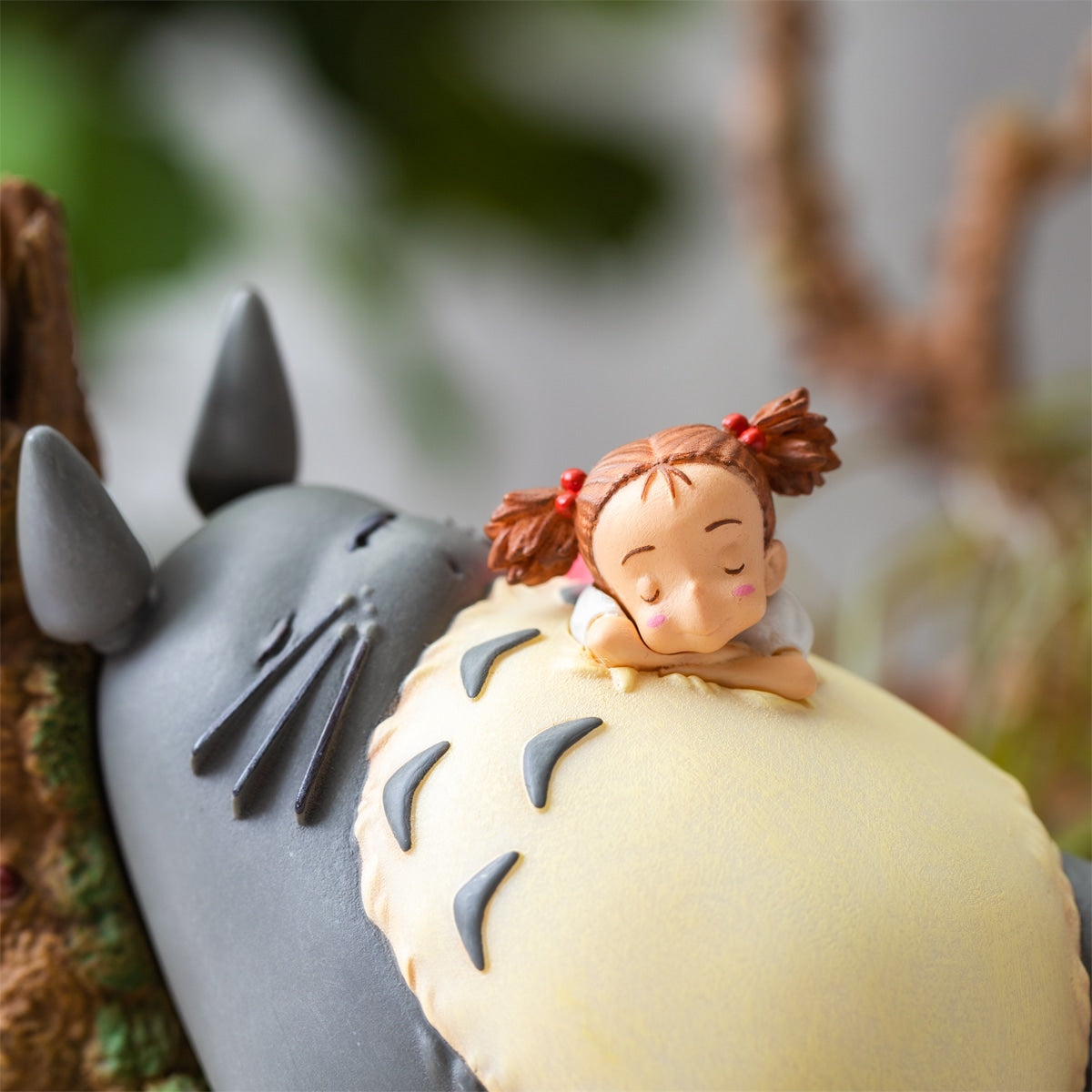 My Neighbor Totoro Totoro and Mei Music Box 4990593557004