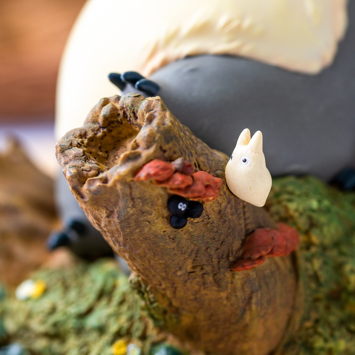 My Neighbor Totoro Totoro and Mei Music Box 4990593557004