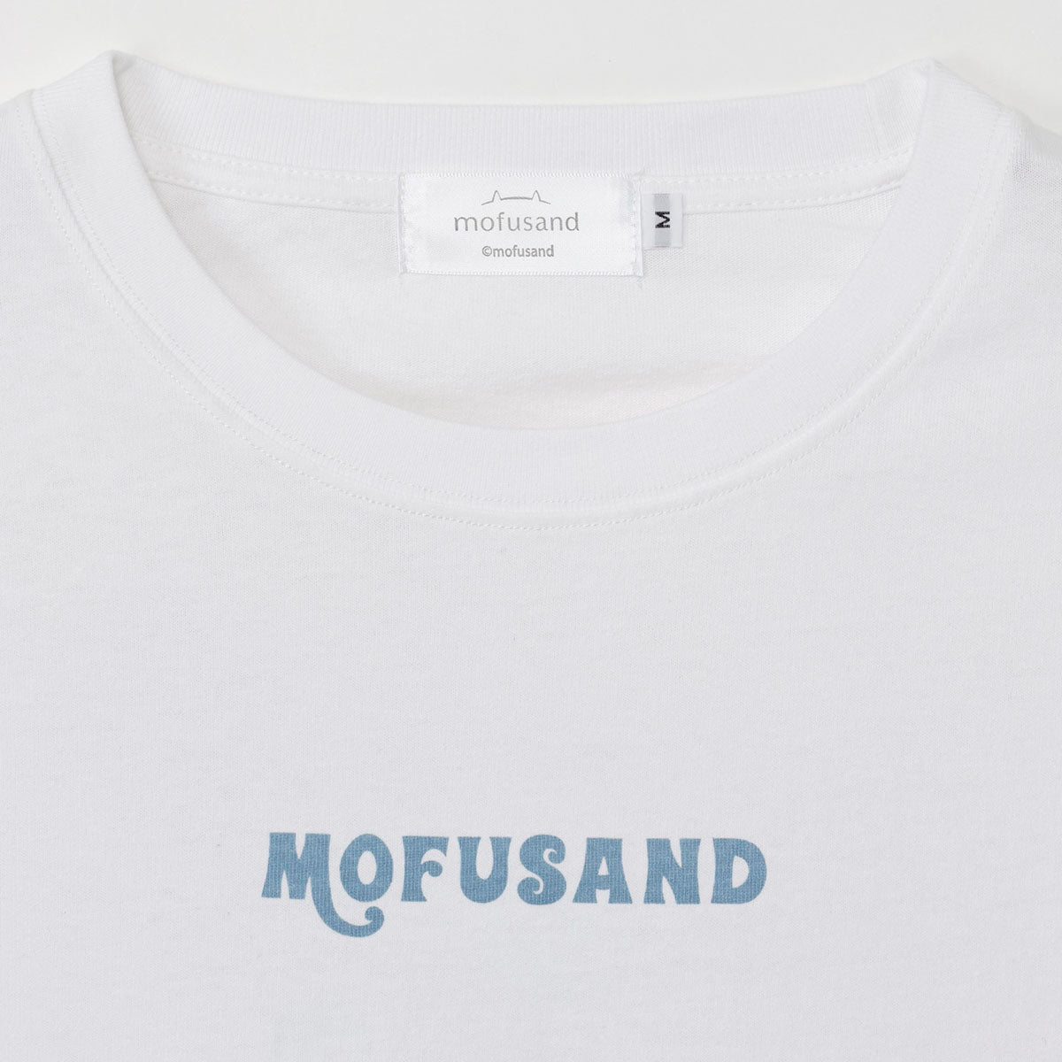 mofusand BOARD SHARK! RIDING WAVES Graphic T-Shirt White