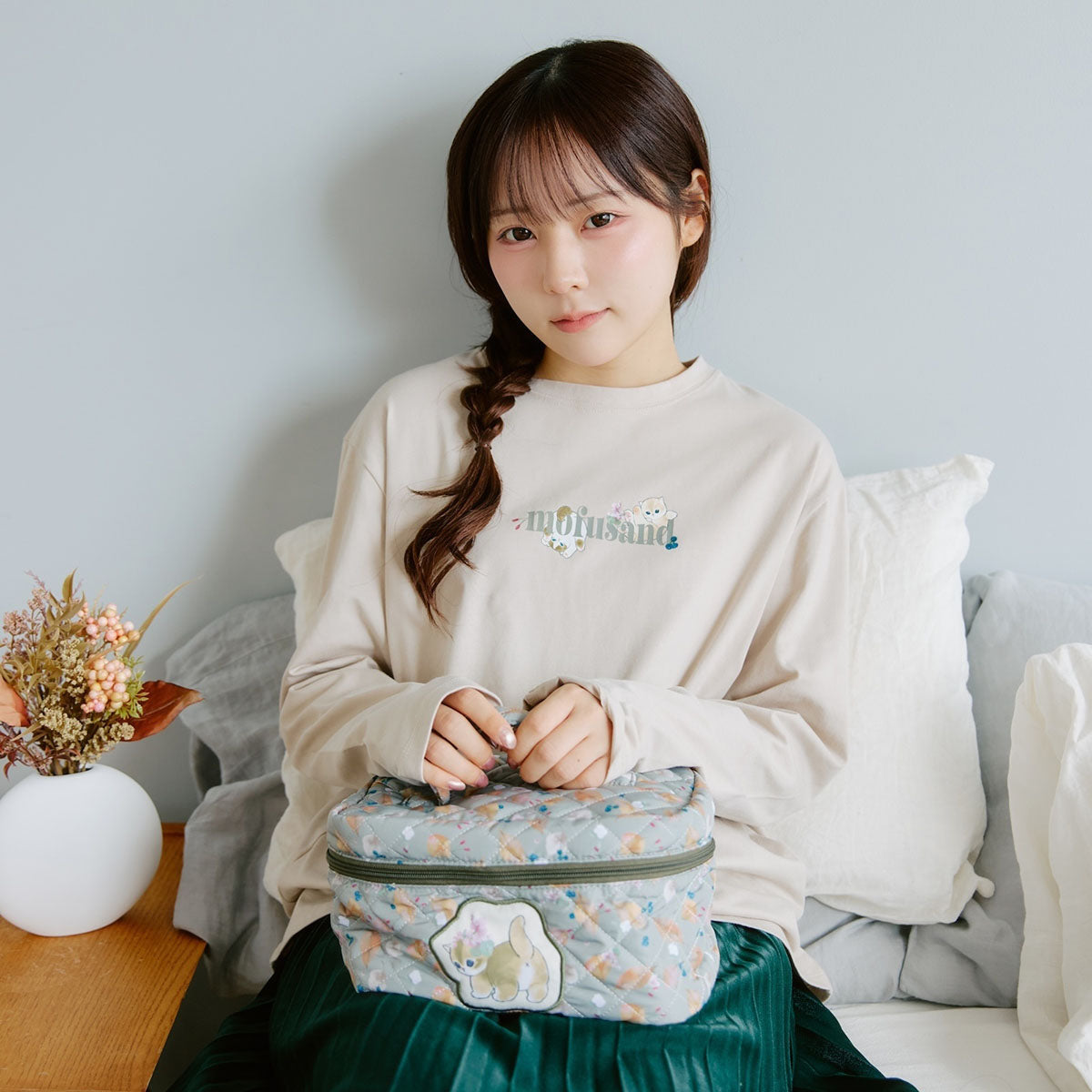 mofusand x Hibiya Kadan Leaf Pattern Beige Long Sleeve T-Shirt 4570189209212