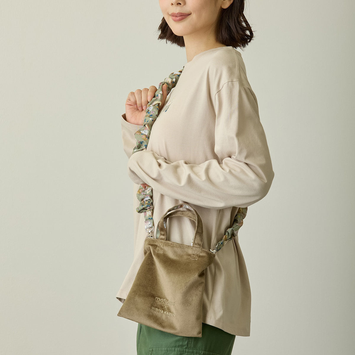 Mofusand Hibiya Kadan Scrunchie Strap Mini Bag 4570189209267
