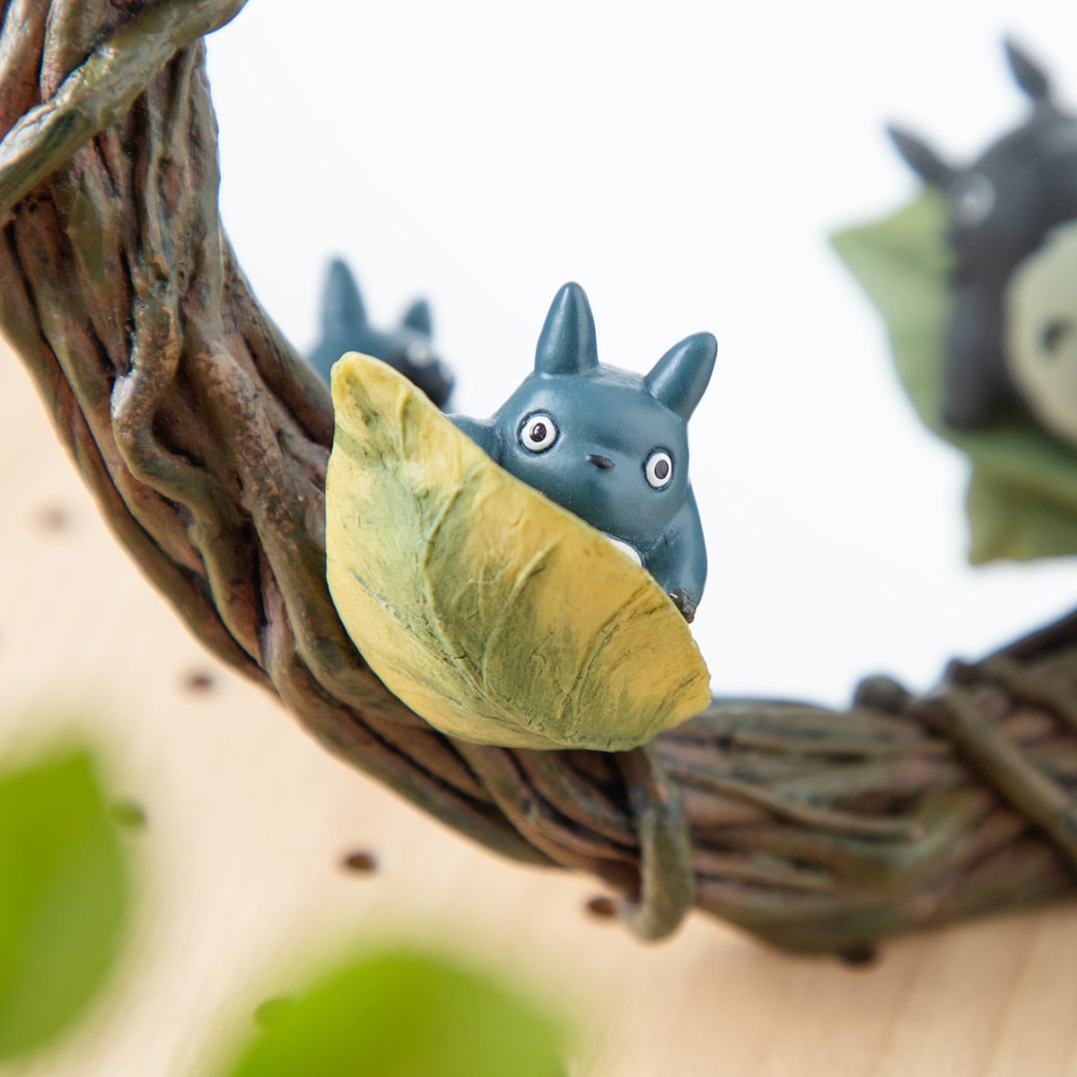 My Neighbor Totoro Hide-and-Seek Wreath Stand Mirror 4990593480432