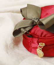 قم بتحميل الصورة في عارض الصور، Strawberry Accessory Pouch (Red)