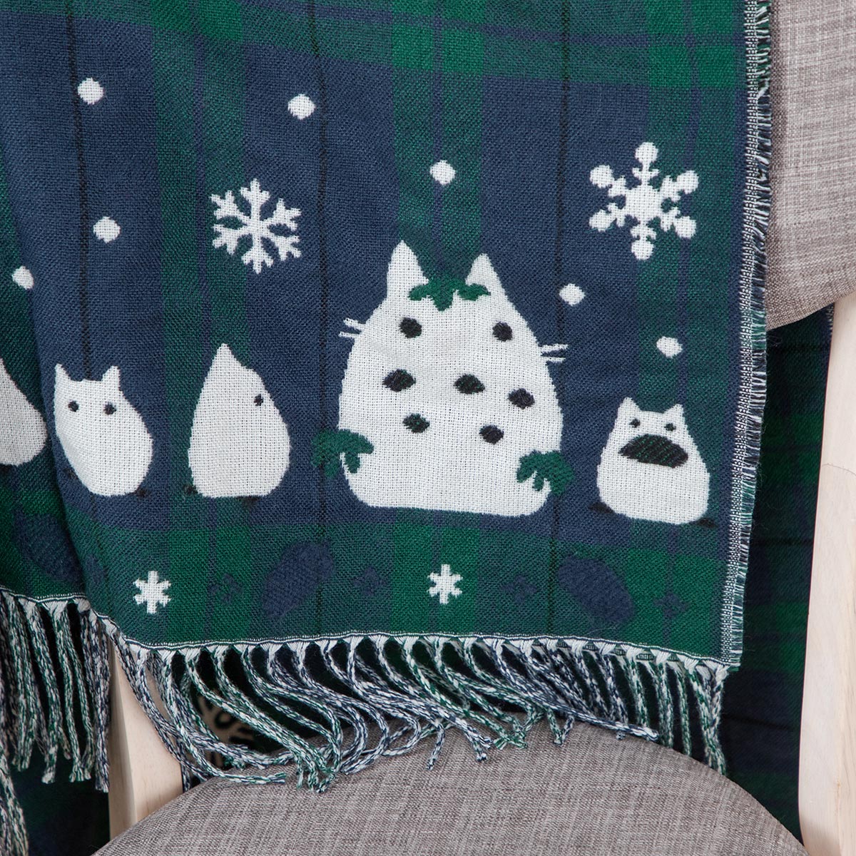 My Neighbor Totoro Buttoned Check Stole Totoro