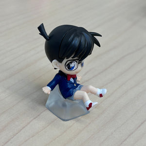 Detective Conan Mini Figure (Conan Sitting)