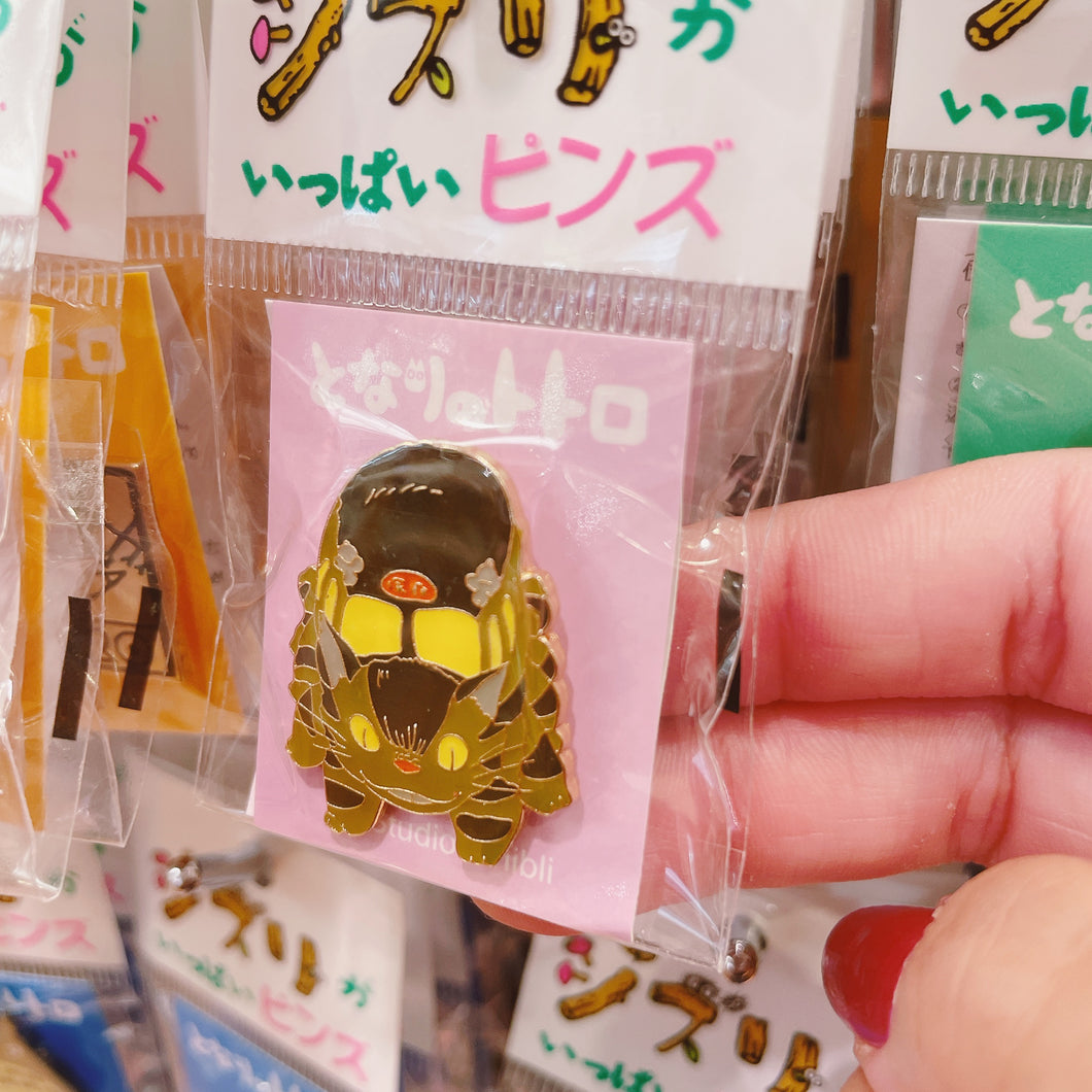 Ghibli My Neighbor Totoro Pin Badge (The Cat Bus)
