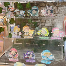 قم بتحميل الصورة في عارض الصور، Attack on Titan x Sanrio Characters Acrylic Stand Chibi (Hange)