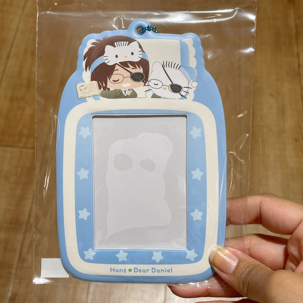 Attack on Titan x Sanrio Characters Card Case (Hange)