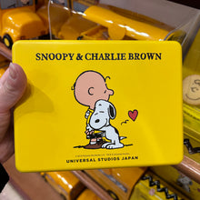 قم بتحميل الصورة في عارض الصور، Snoopy Hugging Charlie Printed Cookies (24pcs) - Universal Studio Japan Limited