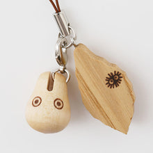 قم بتحميل الصورة في عارض الصور، Ghibli Museum Original Totoro Wooden Strap-Ghibli Museum Limited