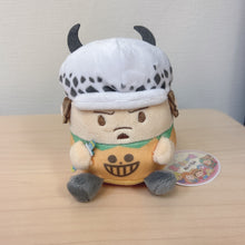 قم بتحميل الصورة في عارض الصور، One Piece Chibi Plush Toy Limited Edition From Mugiwara Store (Law-Halloween)