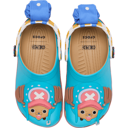 https://media.crocs.com/images/f_auto,q_auto,w_900,h_900,c_pad,b_transparent/products/212794_90H_ALT100/crocs
