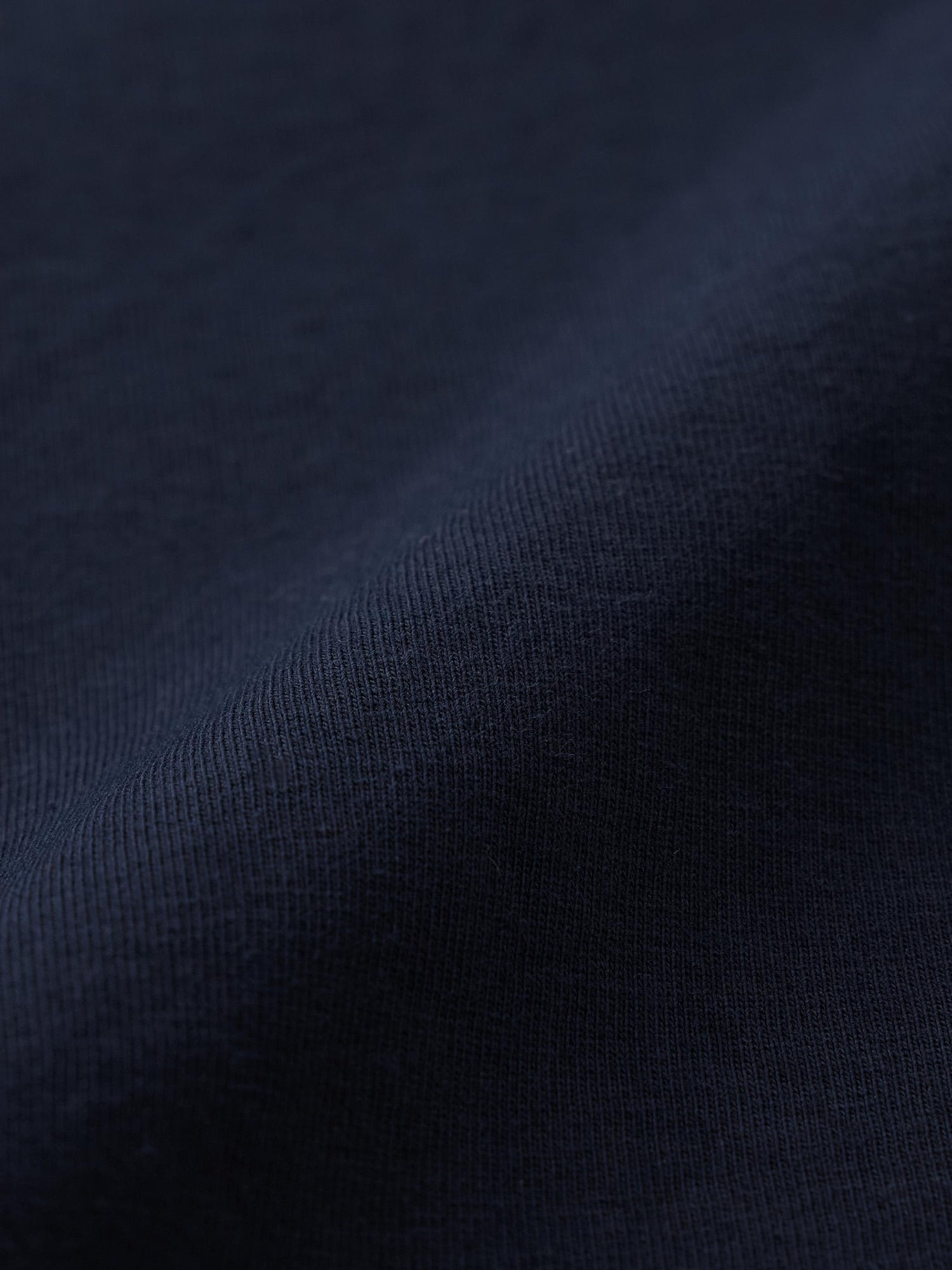 https://image.uniqlo.com/GU/ST3/AsianCommon/imagesgoods/359494002/sub/goods_359494002_sub81_3x4.jpg