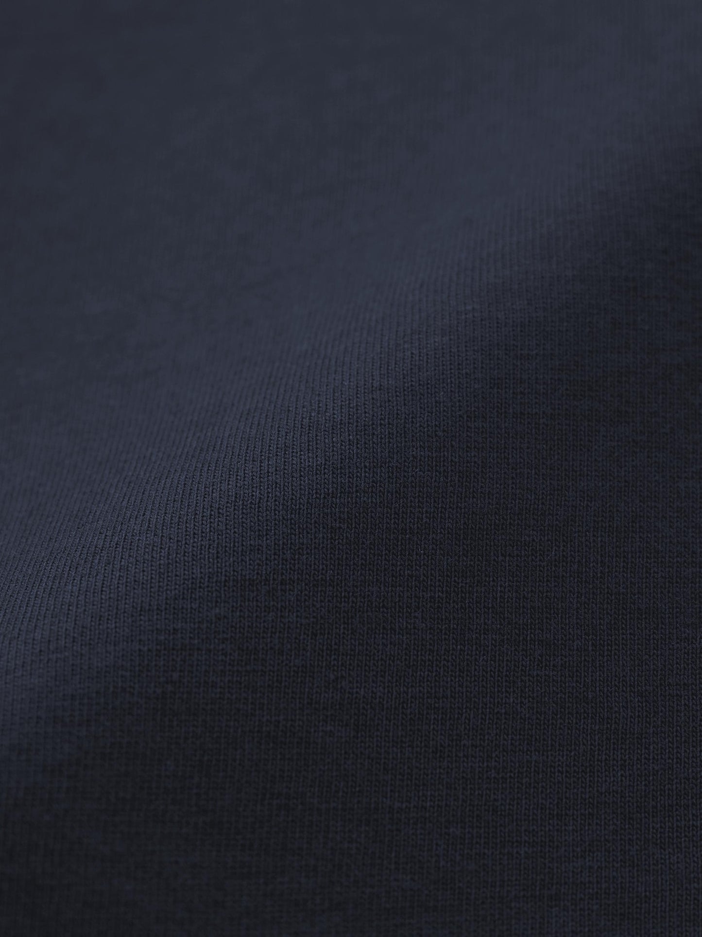 https://image.uniqlo.com/GU/ST3/AsianCommon/imagesgoods/359613002/sub/goods_359613002_sub81_3x4.jpg