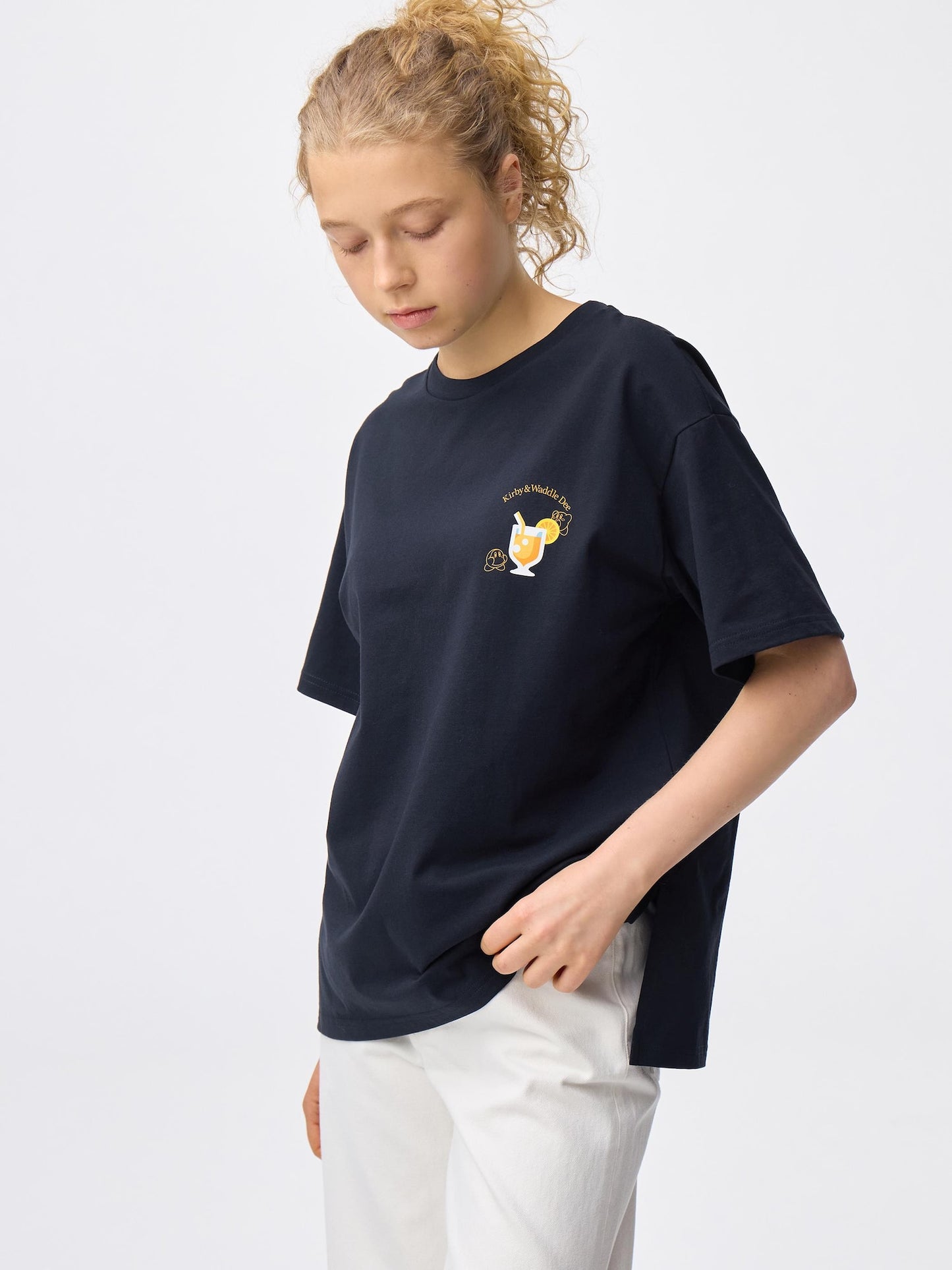 https://image.uniqlo.com/GU/ST3/AsianCommon/imagesgoods/359614003/sub/goods_359614003_sub18_3x4.jpg