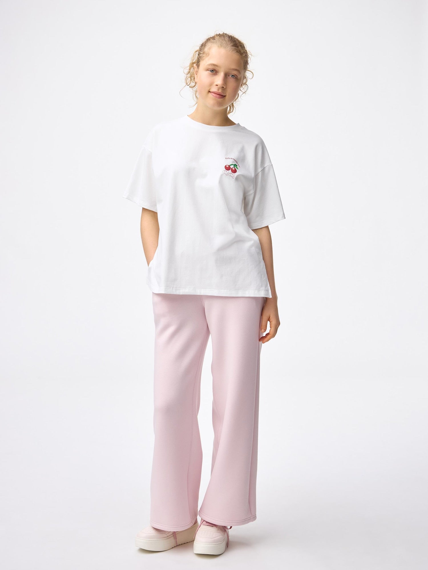 https://image.uniqlo.com/GU/ST3/AsianCommon/imagesgoods/359614/sub/goods_359614_sub10_3x4.jpg