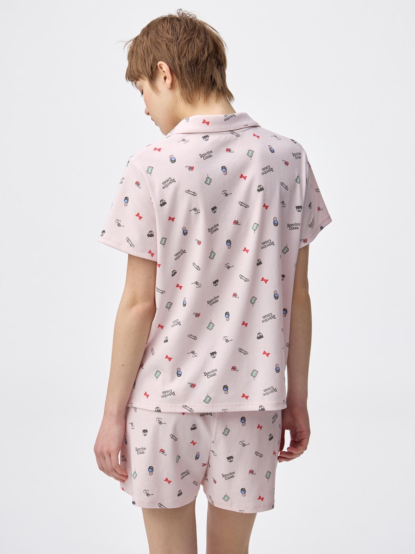 https://image.uniqlo.com/GU/ST3/AsianCommon/imagesgoods/360361/sub/goods_360361_sub18_3x4.jpg